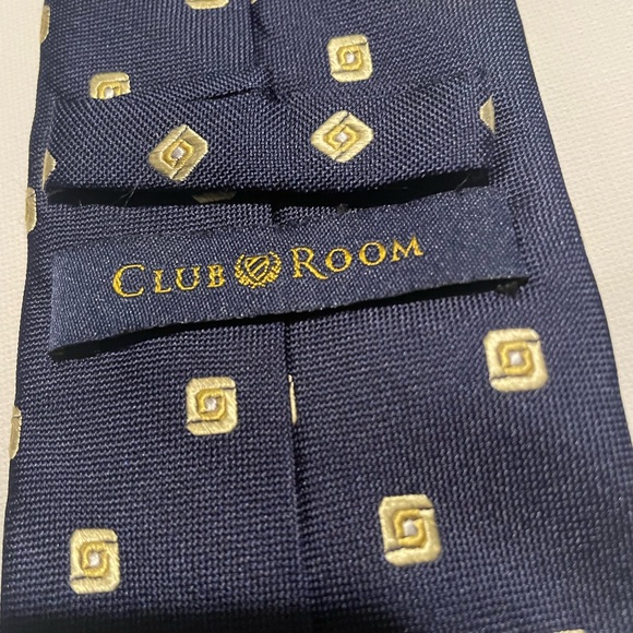 Dark Blue “Club Room” Men’s Necktie w/ small yellow pattern - Picture 4 of 4